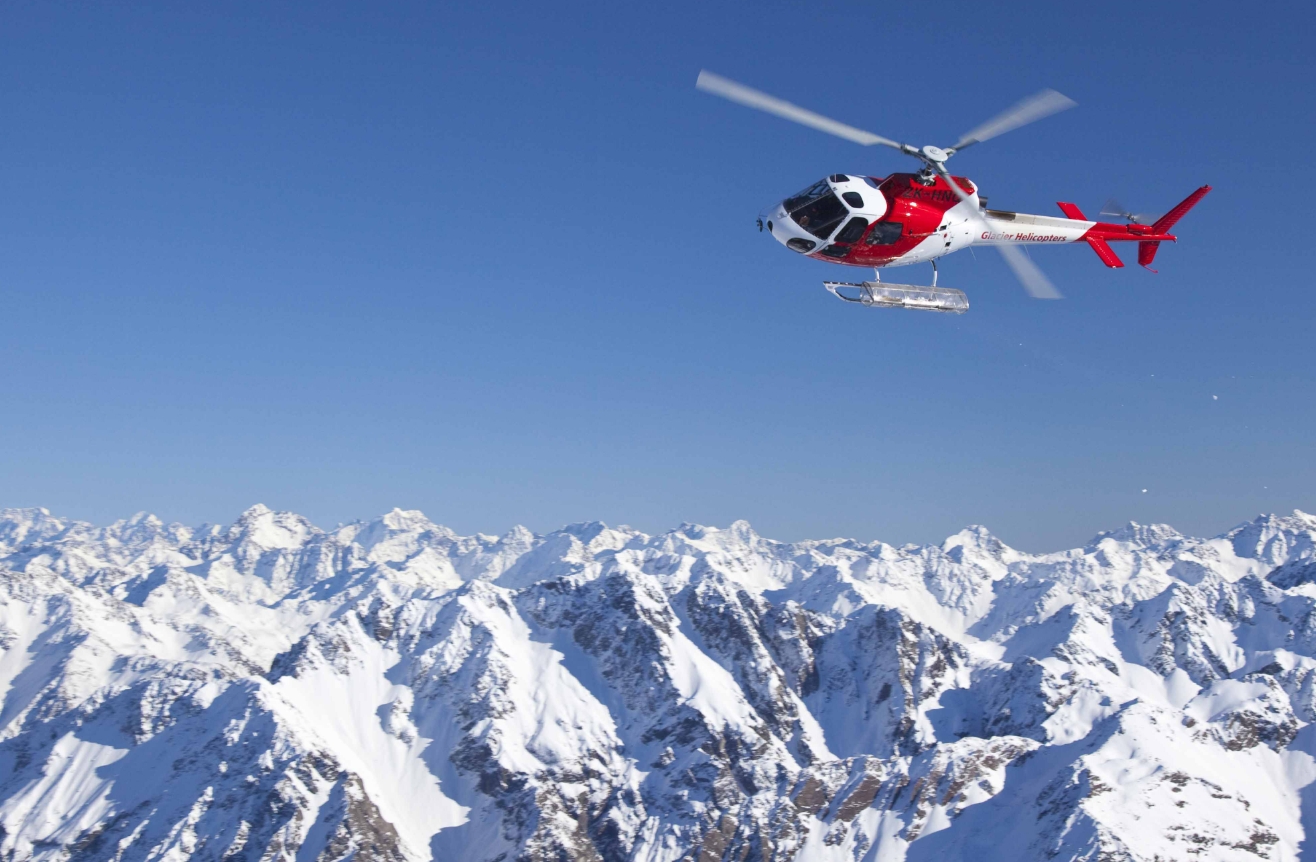 Panoramic helicopter tour